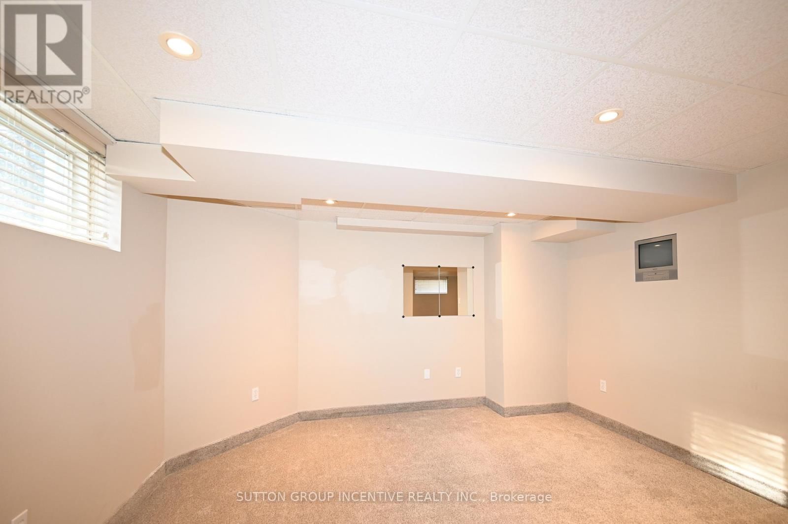 26 WARNER ROAD Image 34