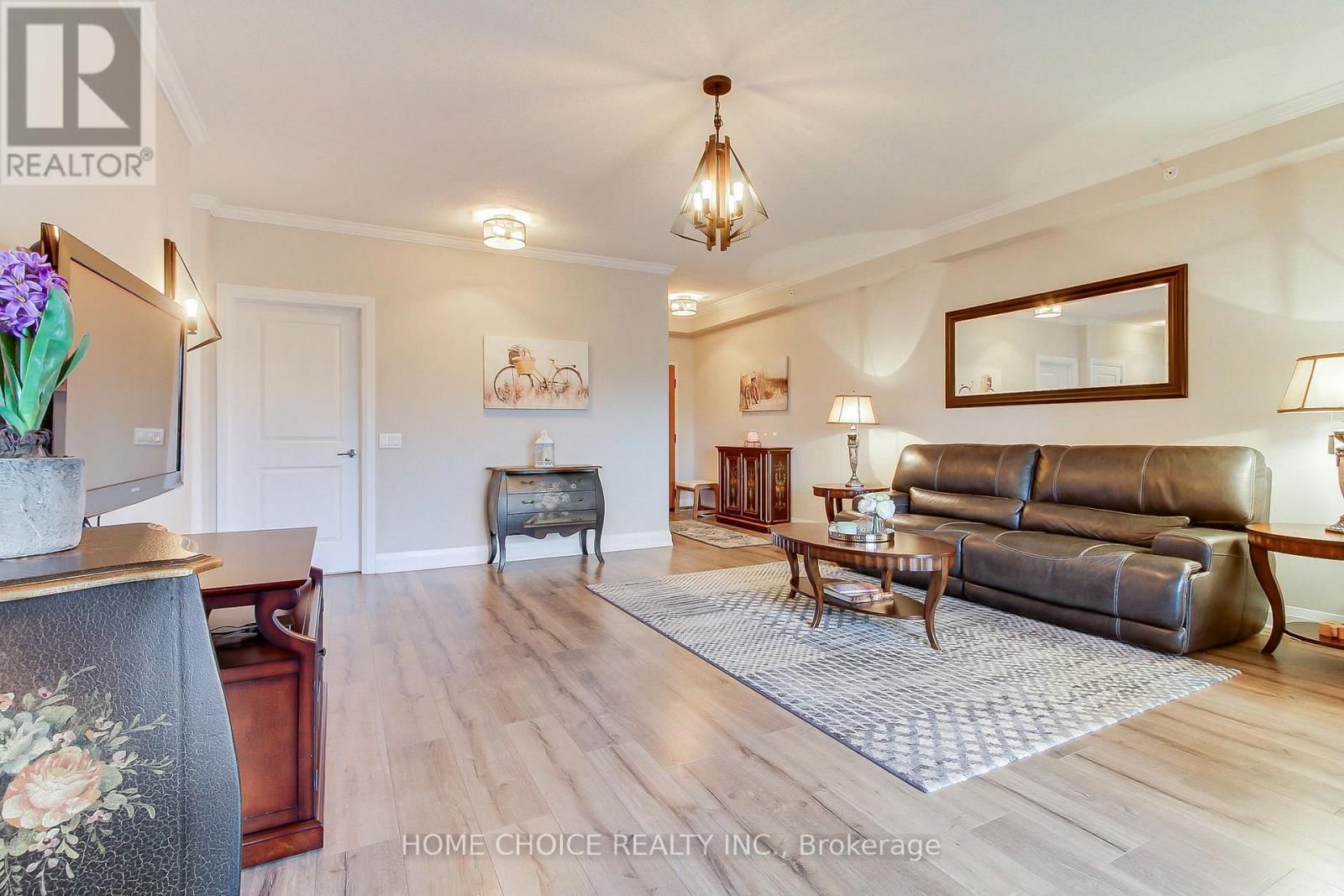 301 - 720 YONGE STREET EAST Image 10