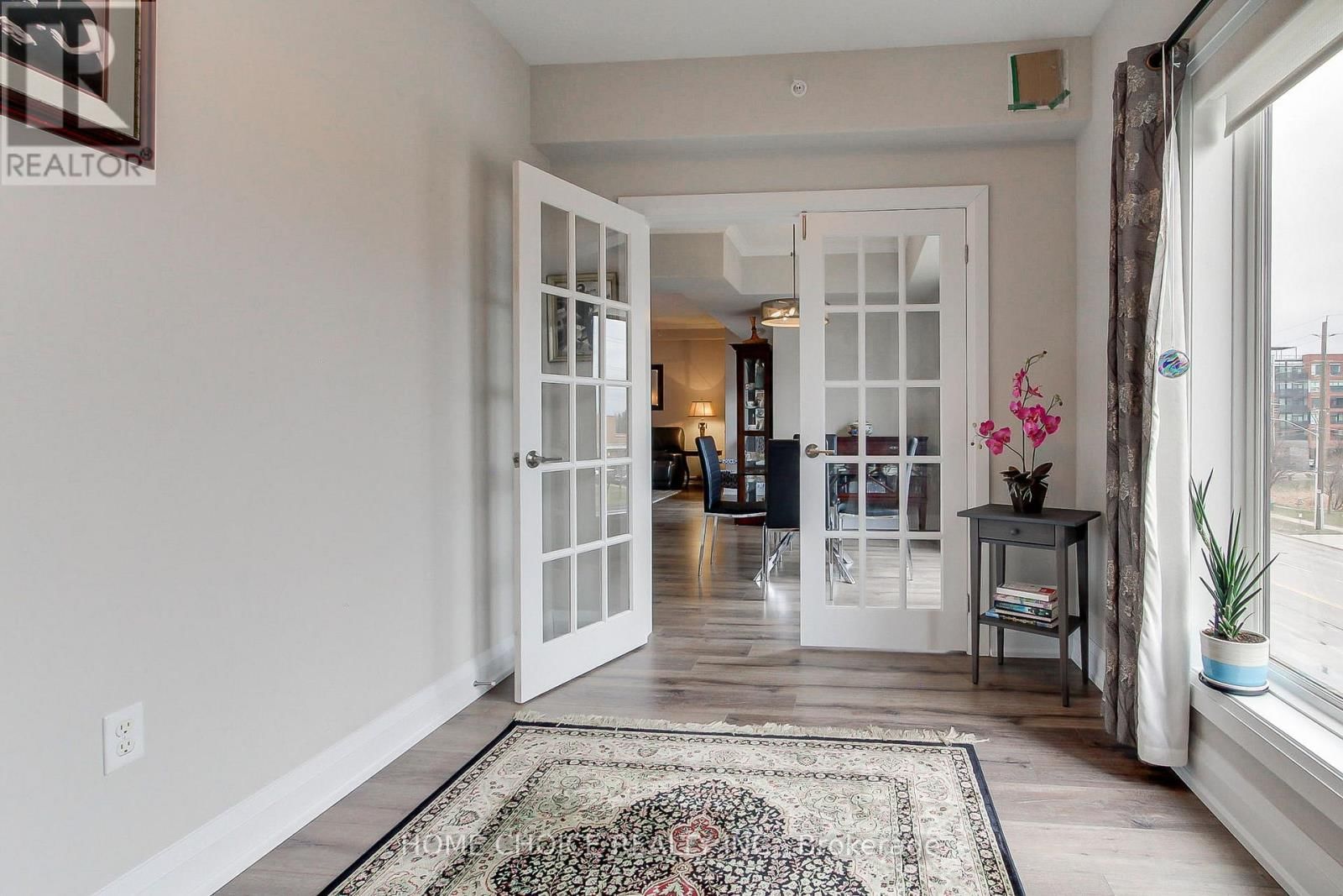 301 - 720 YONGE STREET EAST Image 21