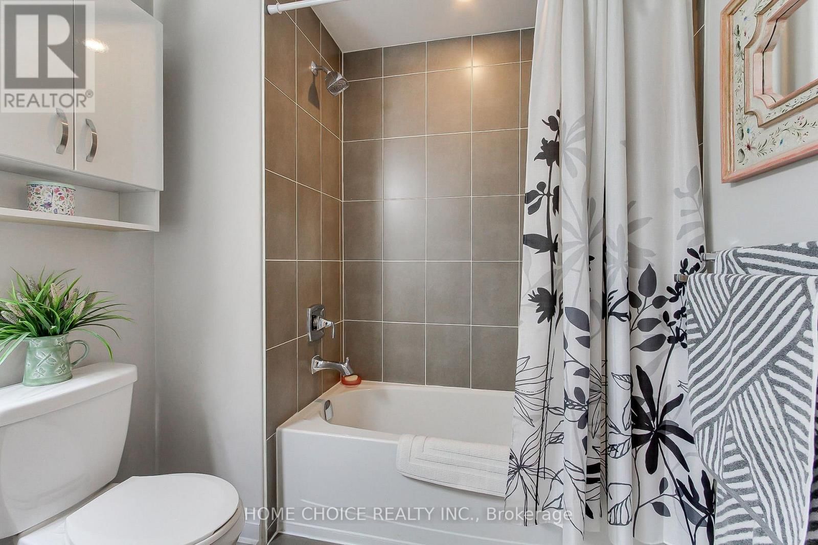 301 - 720 YONGE STREET EAST Image 31