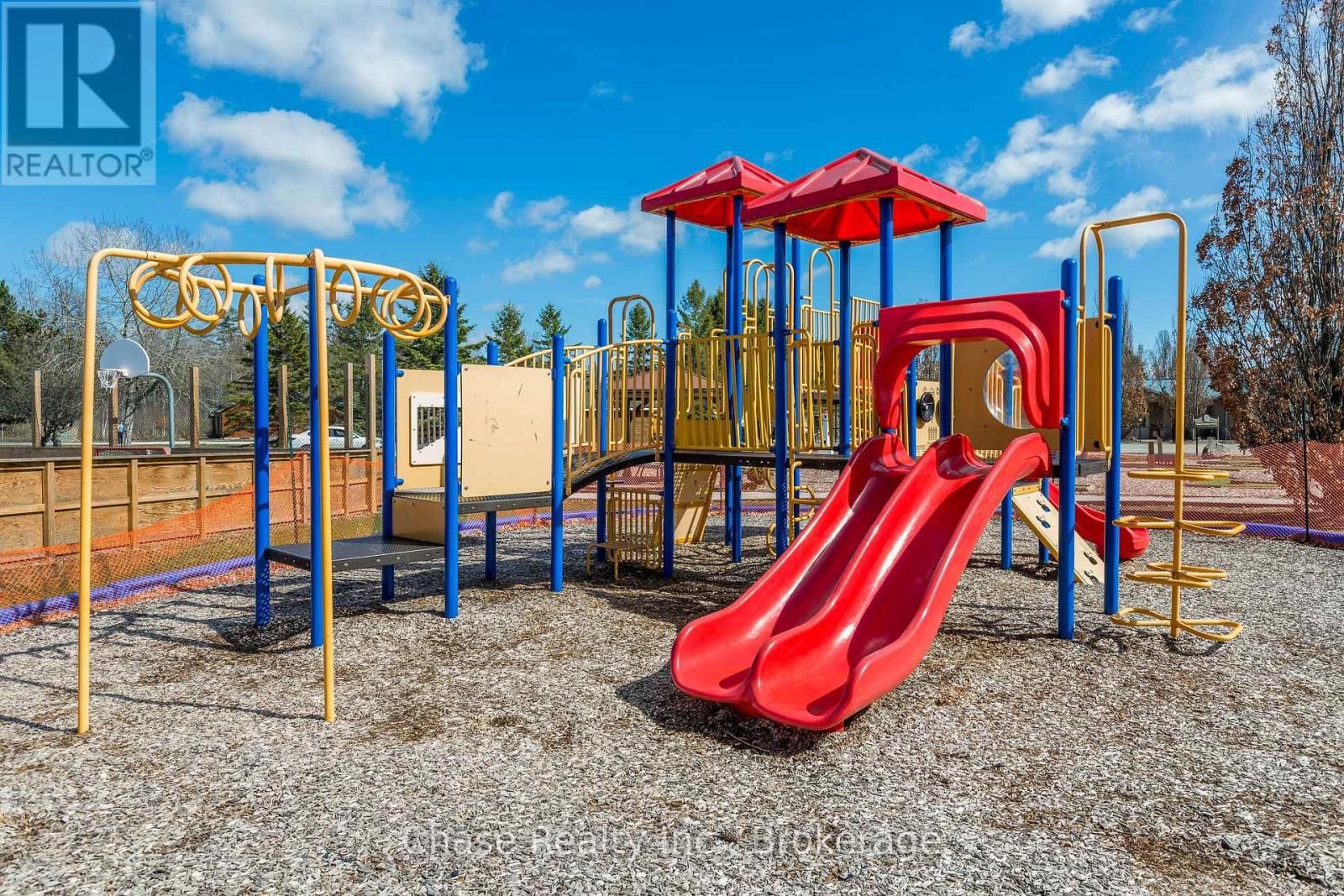 42 MADAWASKA TRAIL Image 33