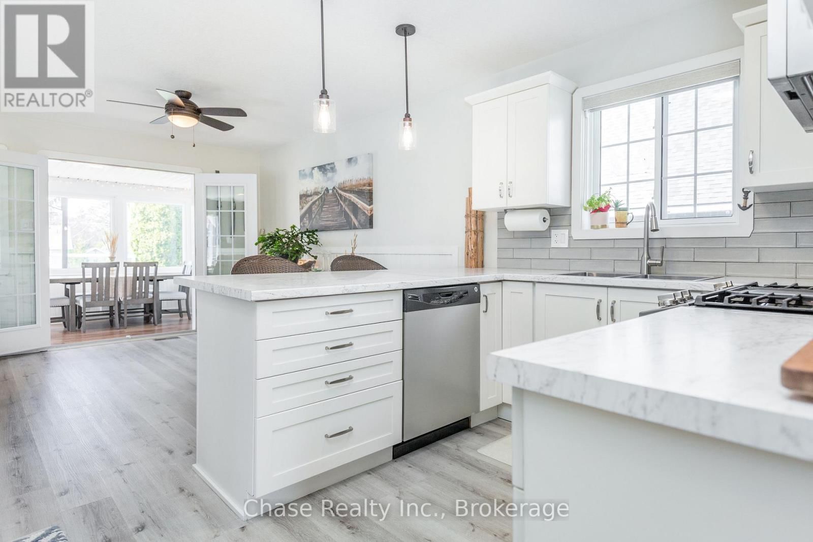 42 MADAWASKA TRAIL Image 9