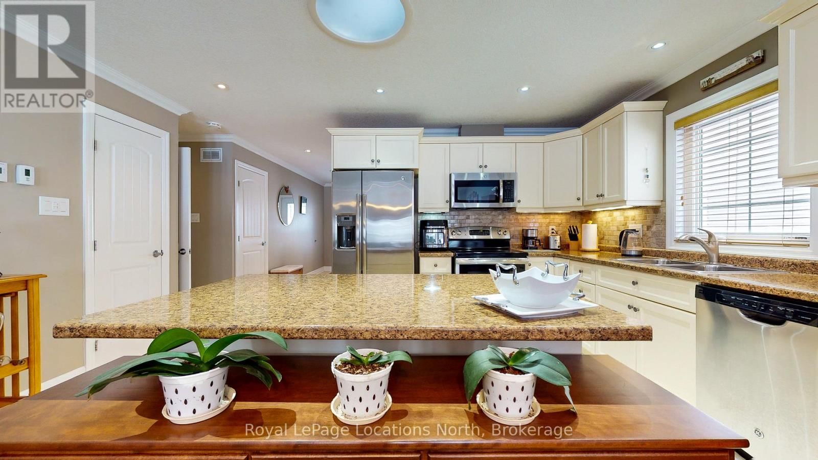 54 NEW YORK AVENUE Image 20