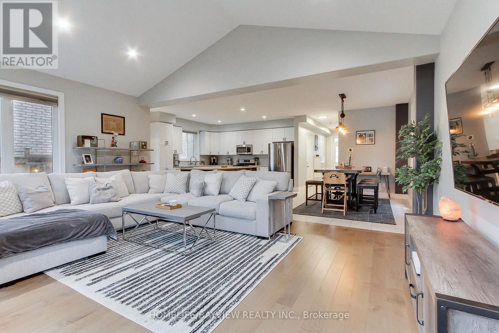 35 BOOTH LANE Image 11