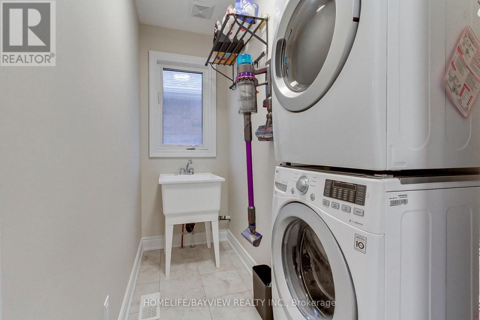 35 BOOTH LANE Image 18