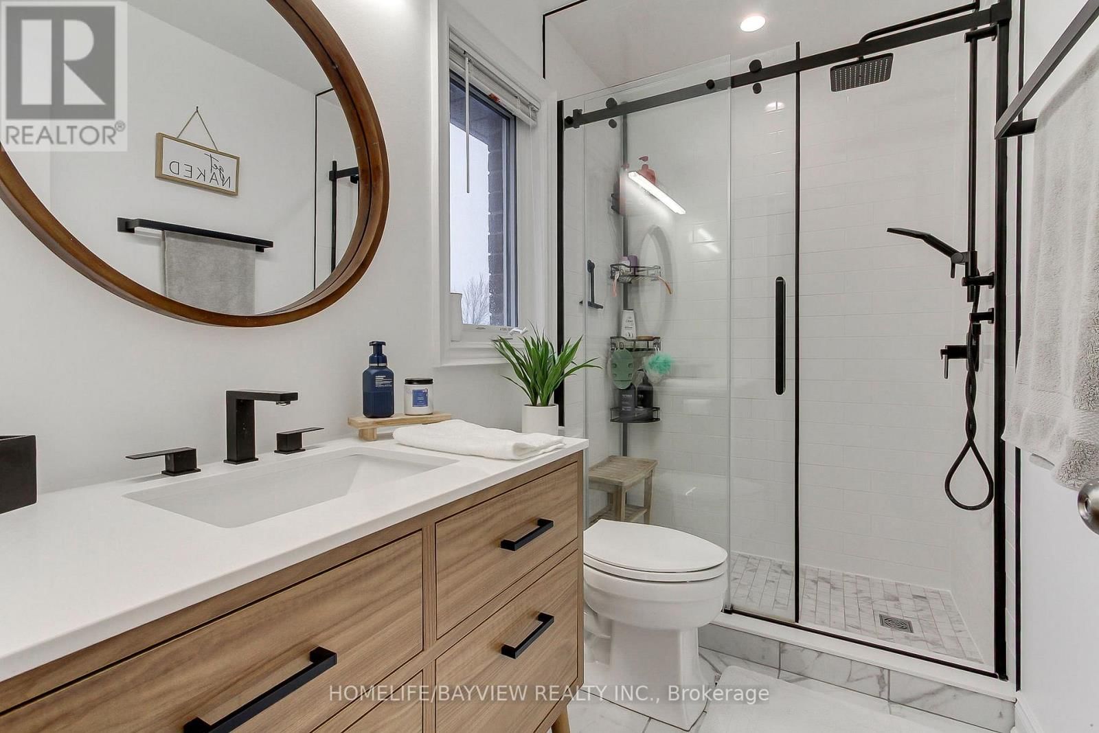 35 BOOTH LANE Image 21