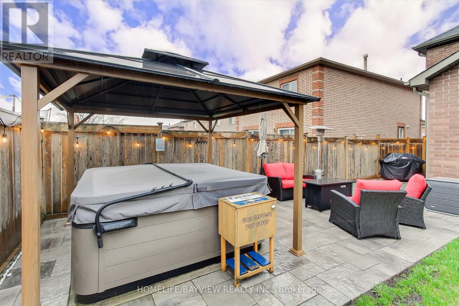 35 BOOTH LANE Image 30