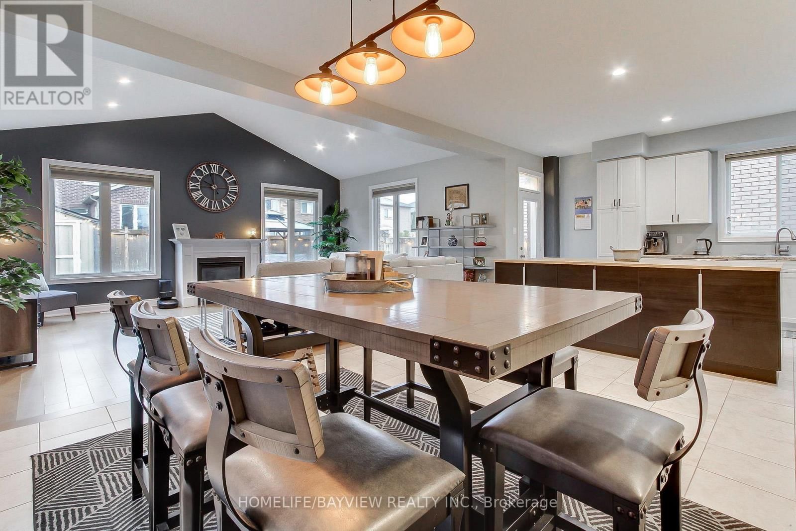 35 BOOTH LANE Image 4