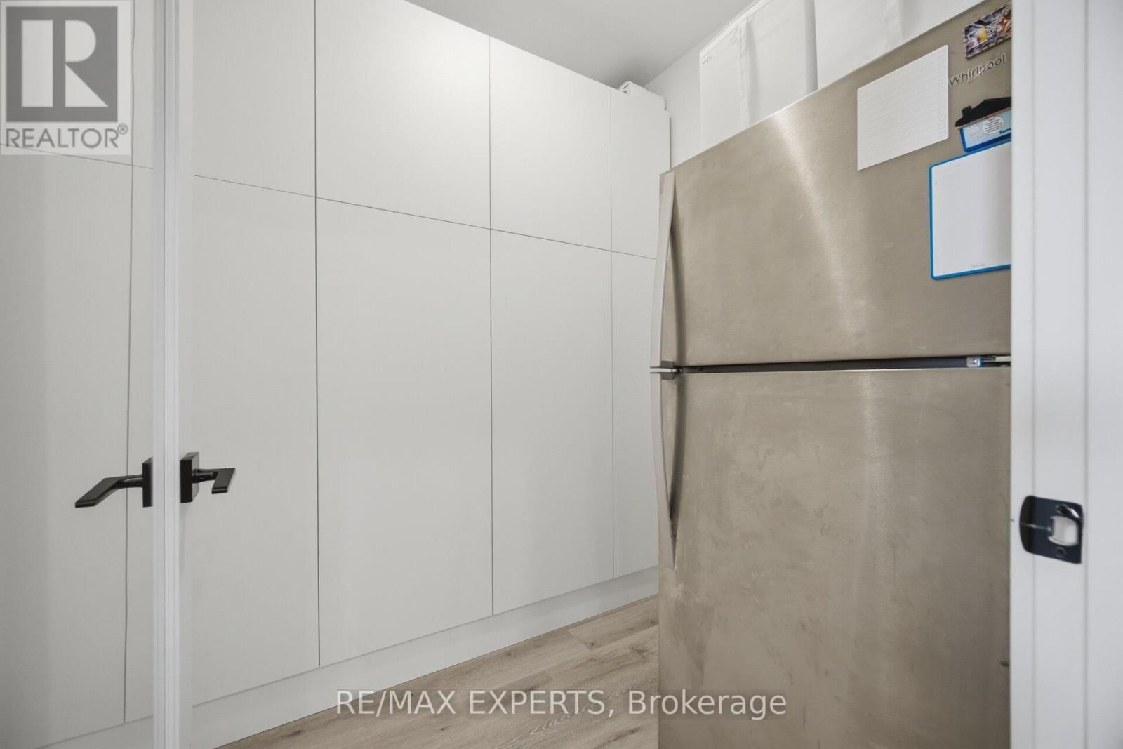 605 - 10 CULINARY LANE Image 11