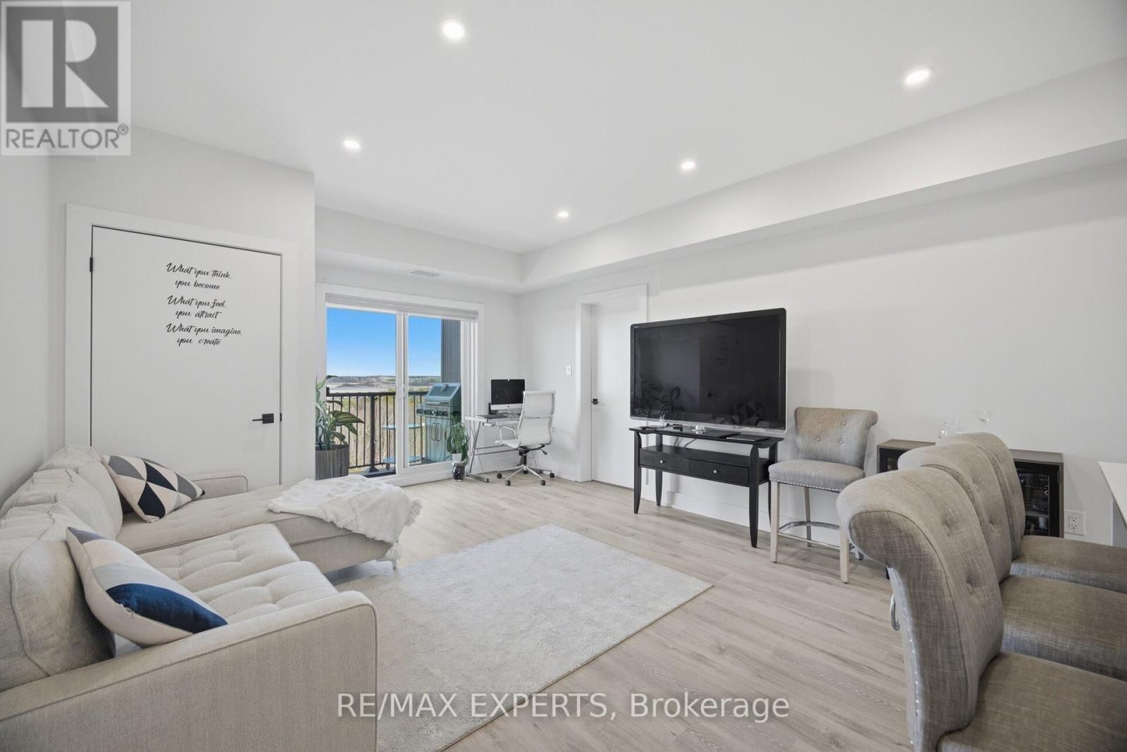 605 - 10 CULINARY LANE Image 12