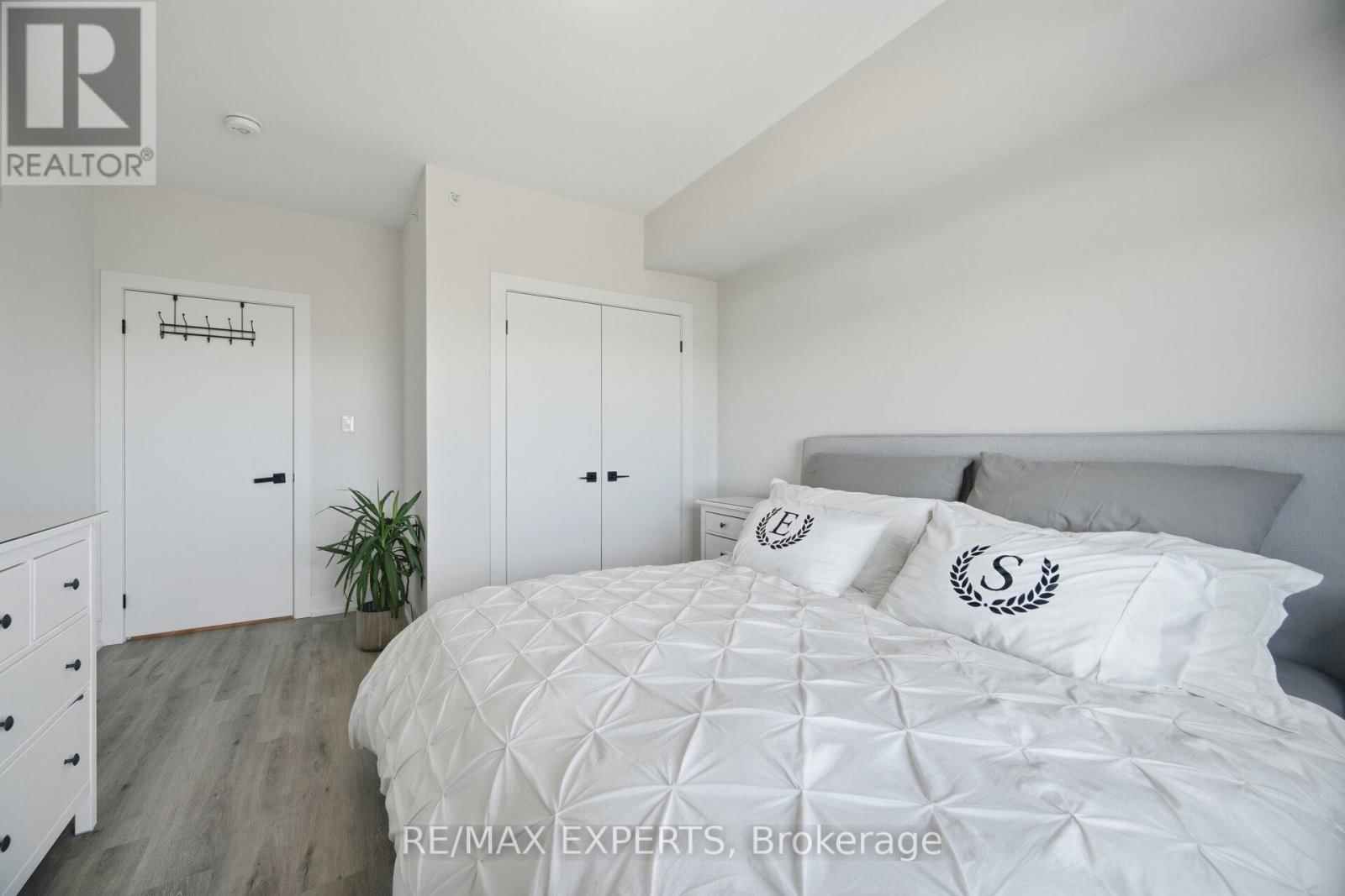 605 - 10 CULINARY LANE Image 16