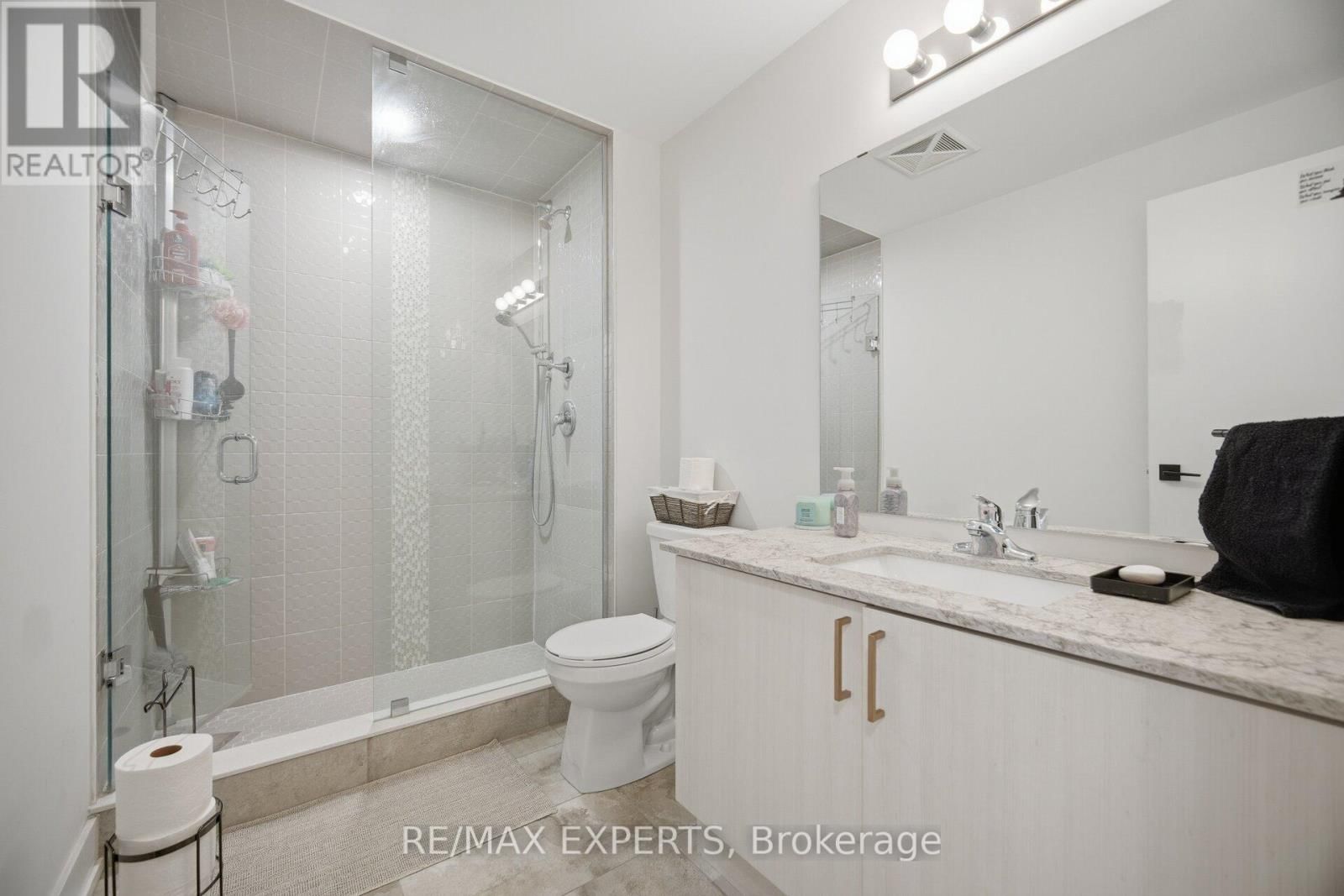 605 - 10 CULINARY LANE Image 18