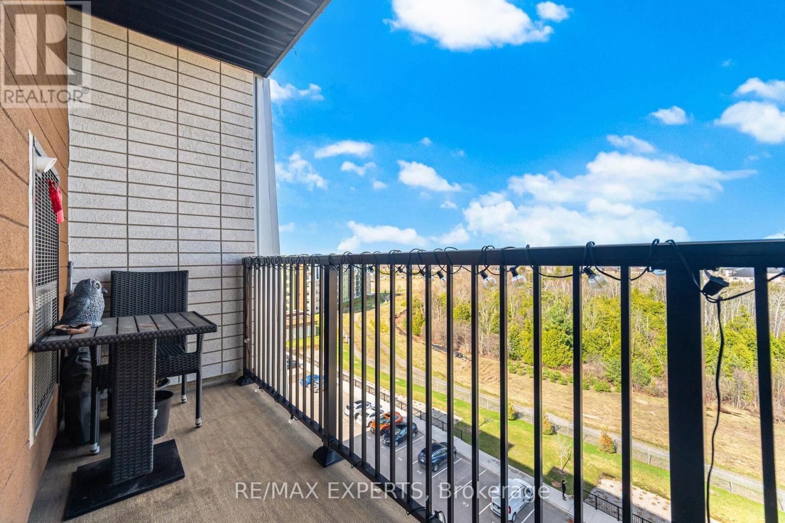 605 - 10 CULINARY LANE Image 23