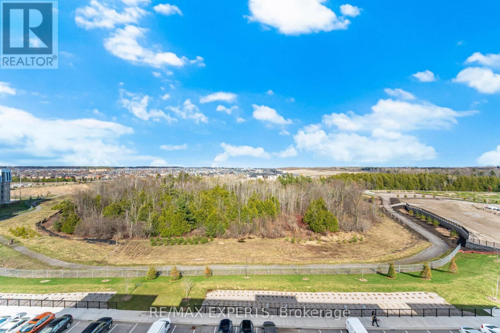 605 - 10 CULINARY LANE Image 24