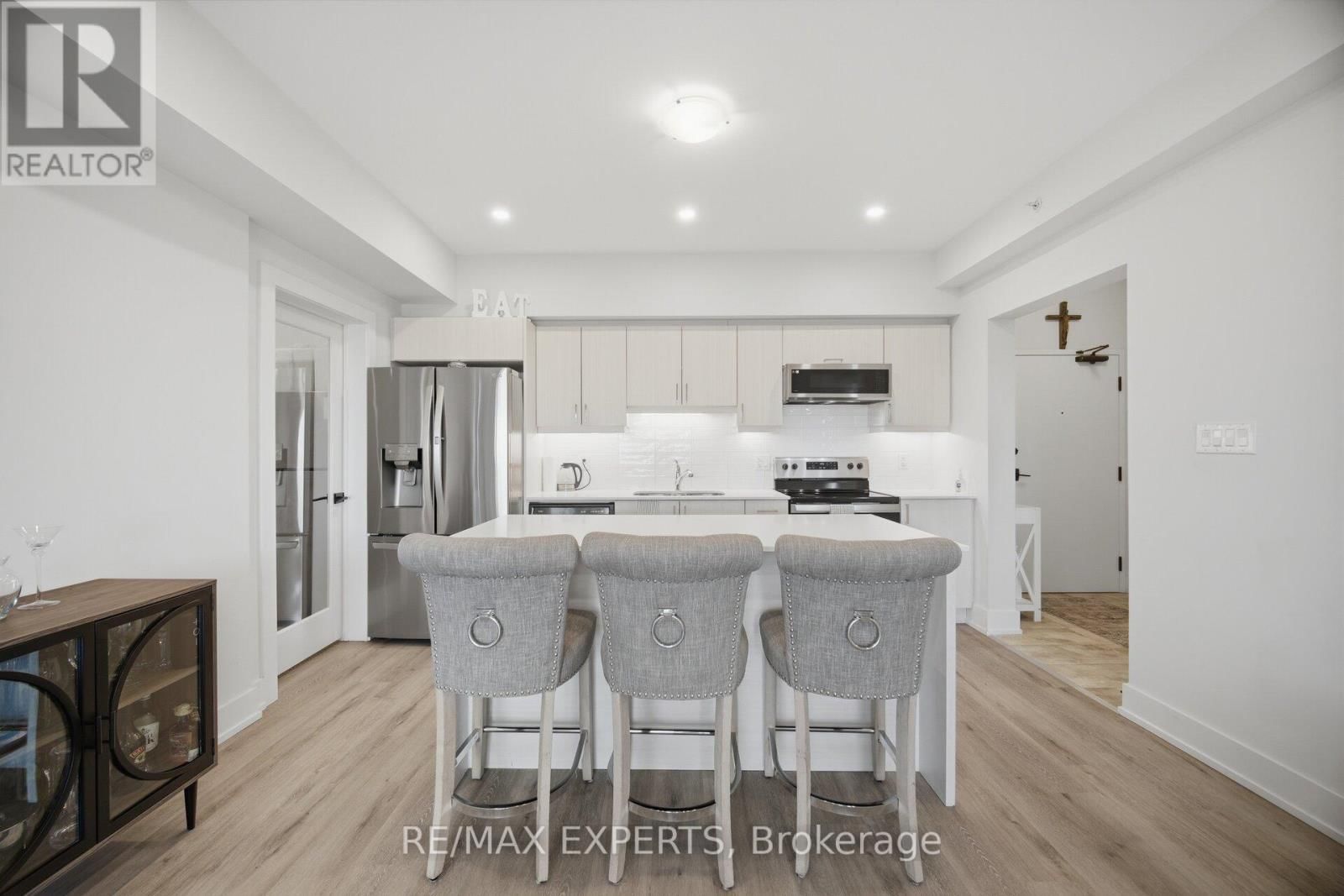 605 - 10 CULINARY LANE Image 7