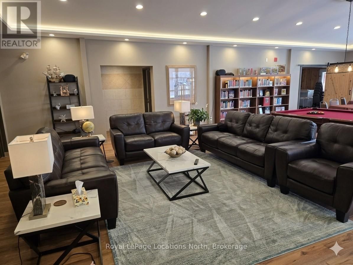 23 - 275 HURON STREET Image 37