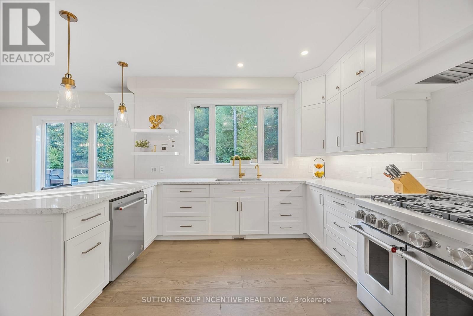 38 LILAC LANE Image 16