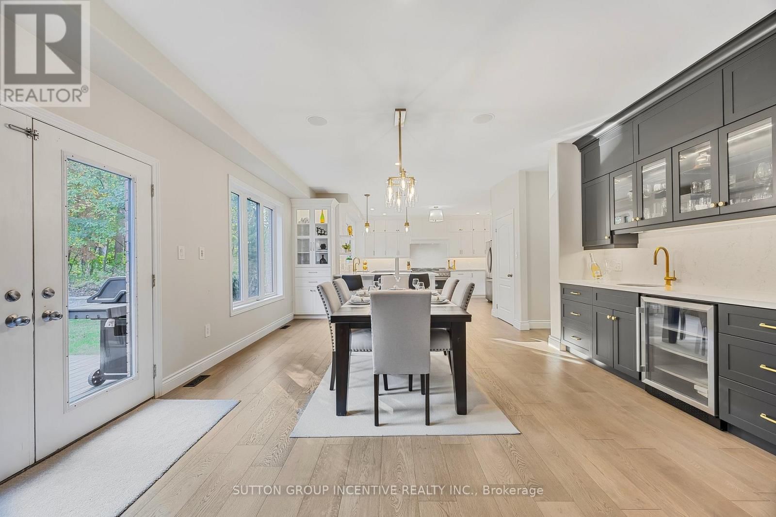 38 LILAC LANE Image 23