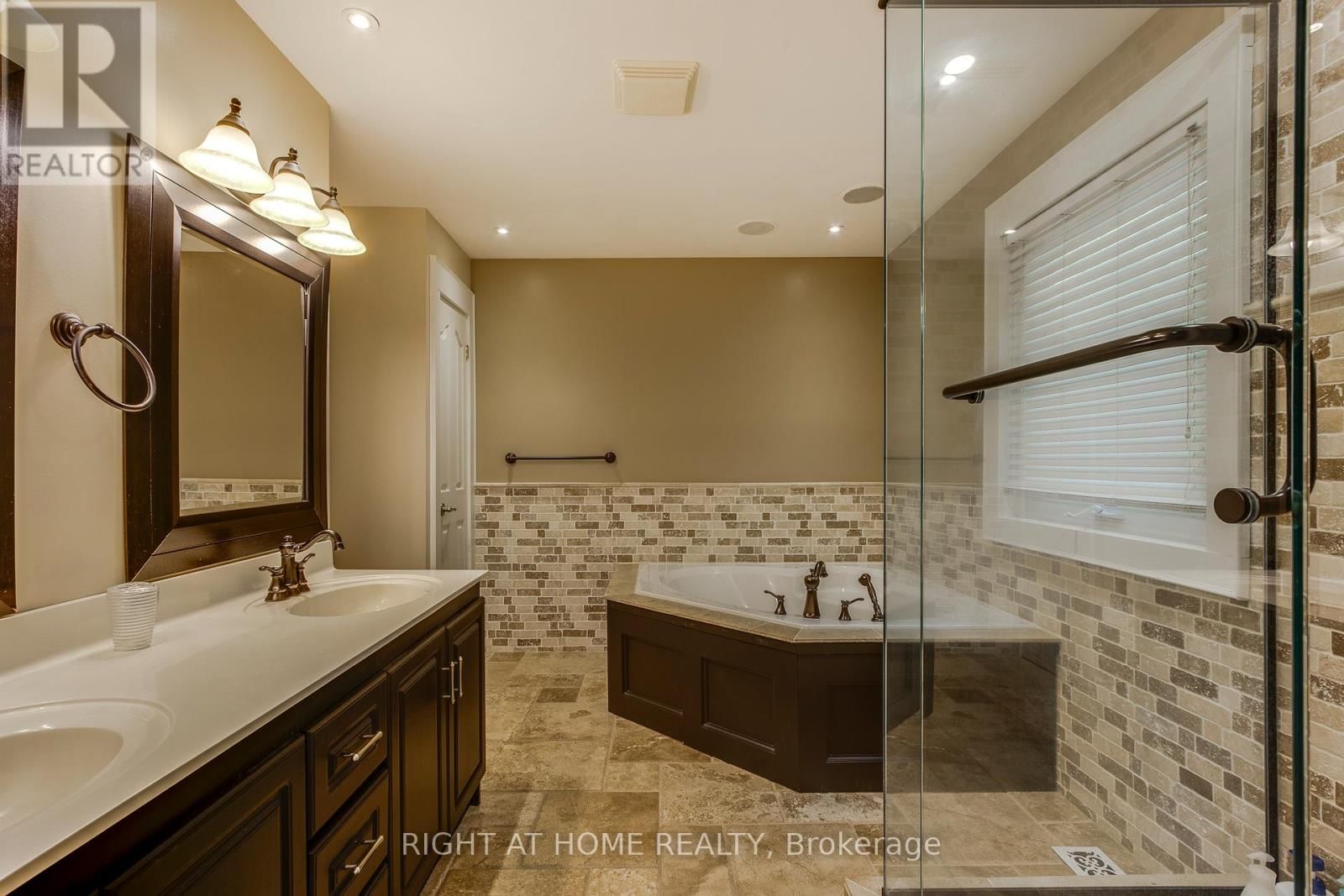 119 TIMCOURT DRIVE Image 15