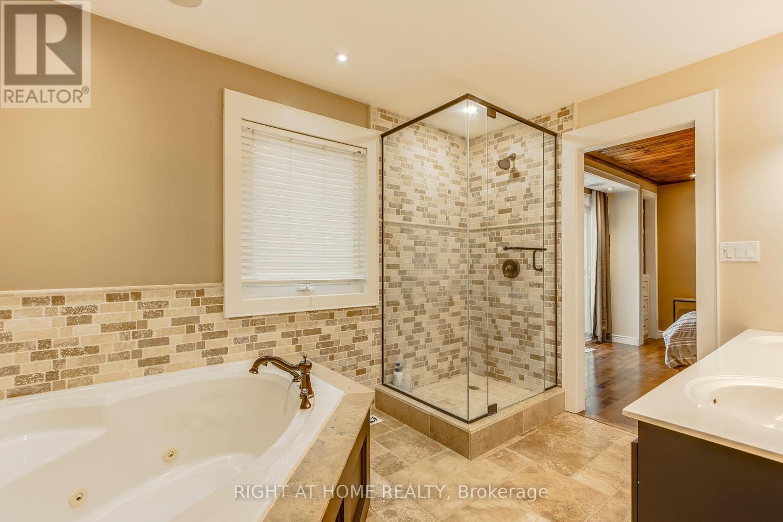 119 TIMCOURT DRIVE Image 16