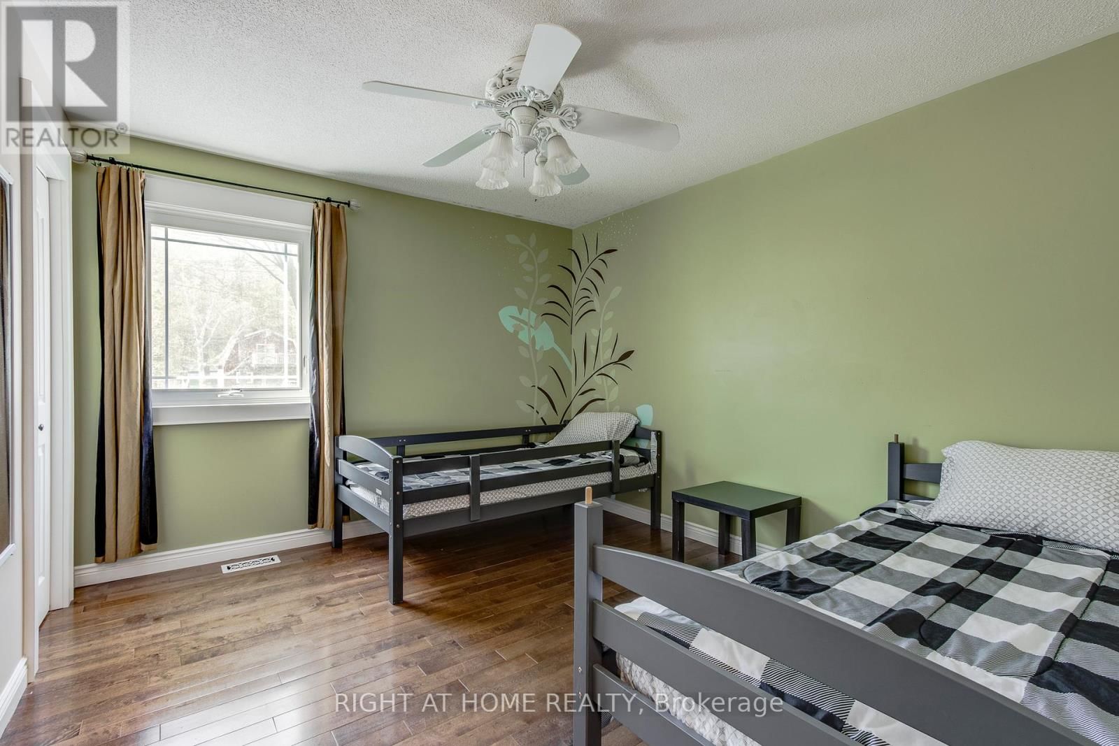 119 TIMCOURT DRIVE Image 18