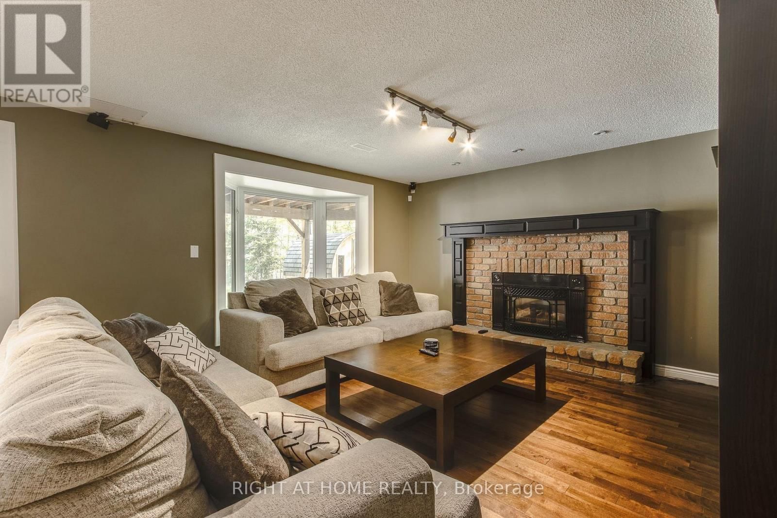 119 TIMCOURT DRIVE Image 22