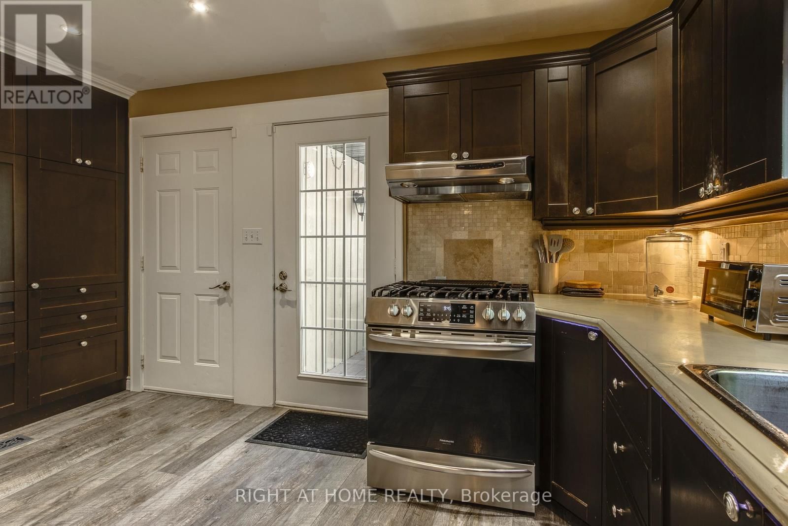 119 TIMCOURT DRIVE Image 8