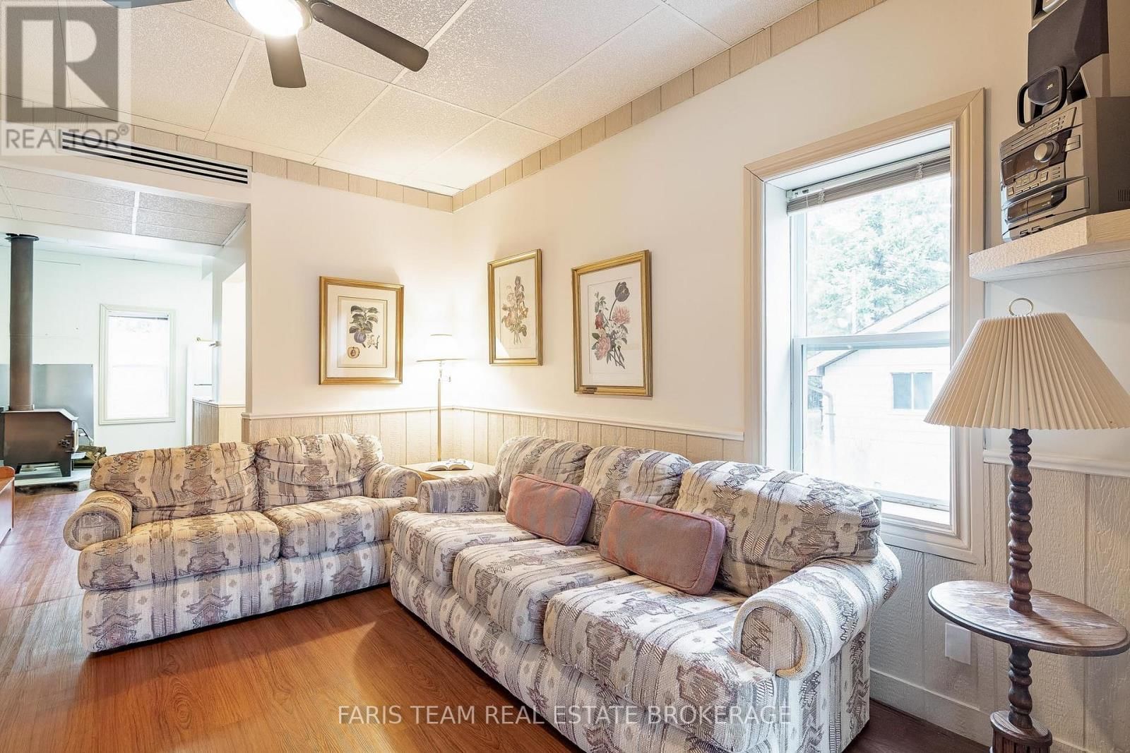 3529 BENNETT AVENUE Image 15