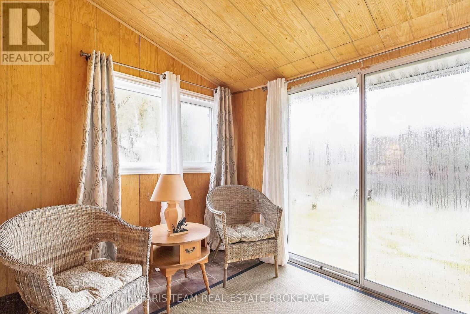 3529 BENNETT AVENUE Image 16