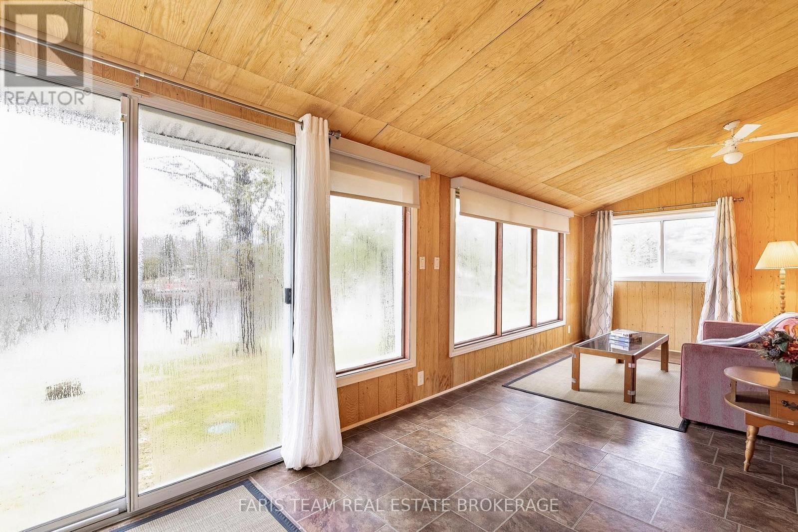 3529 BENNETT AVENUE Image 18