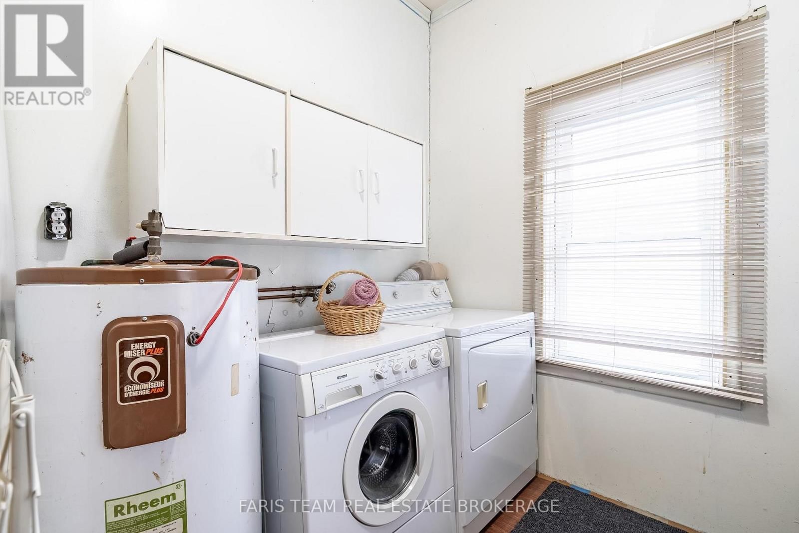 3529 BENNETT AVENUE Image 25