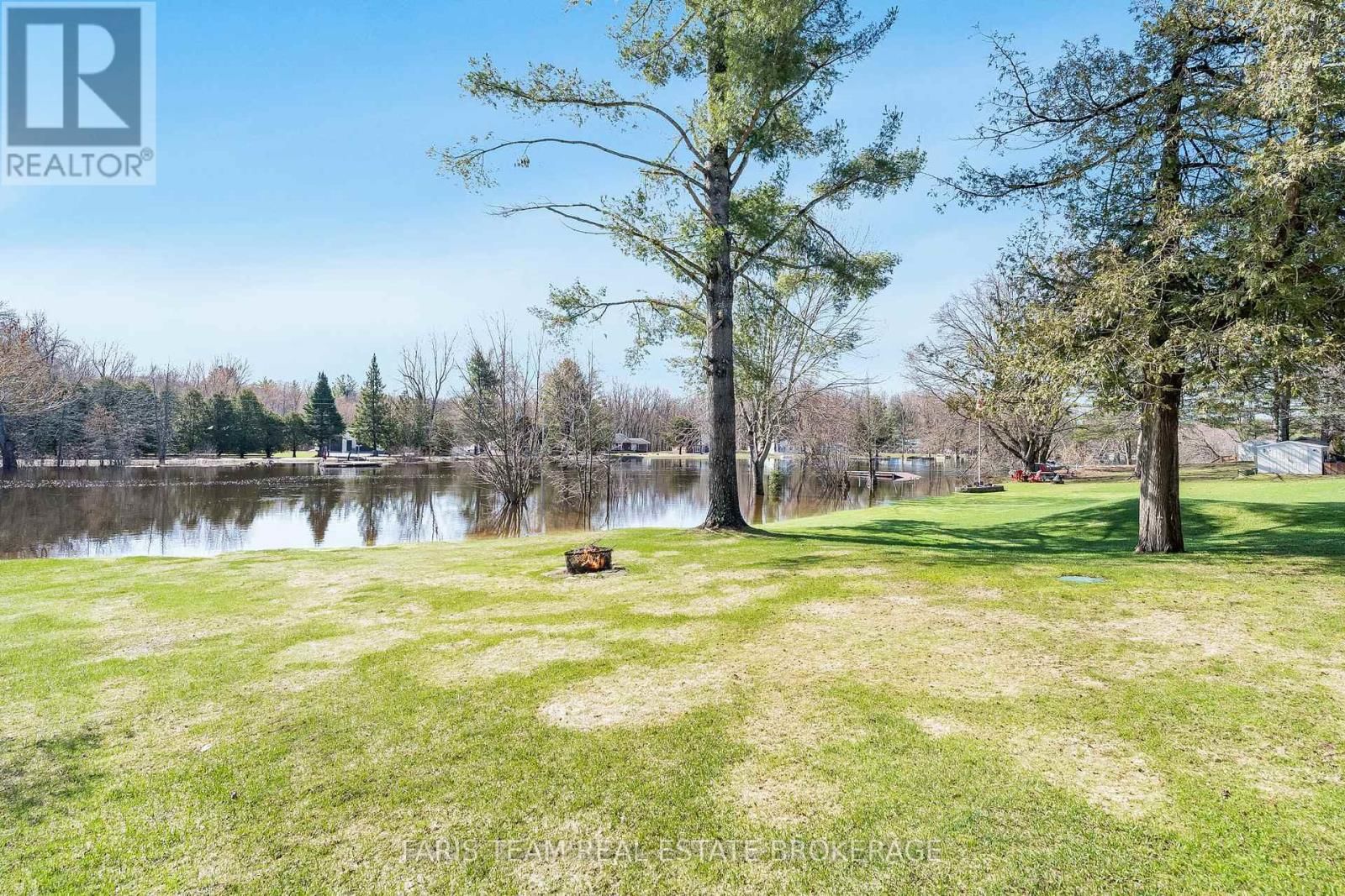 3529 BENNETT AVENUE Image 27