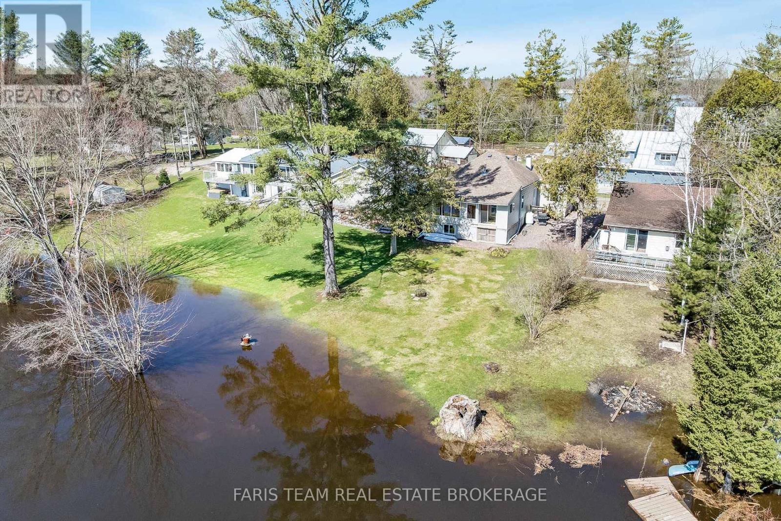 3529 BENNETT AVENUE Image 32