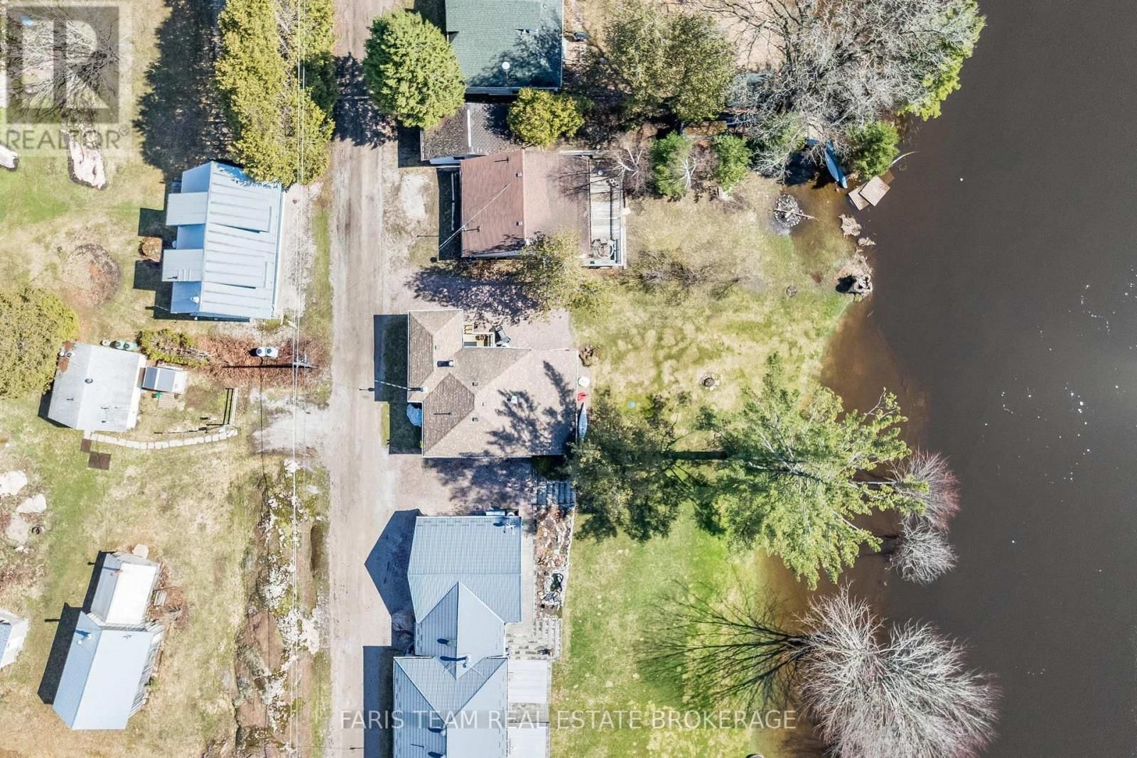 3529 BENNETT AVENUE Image 33