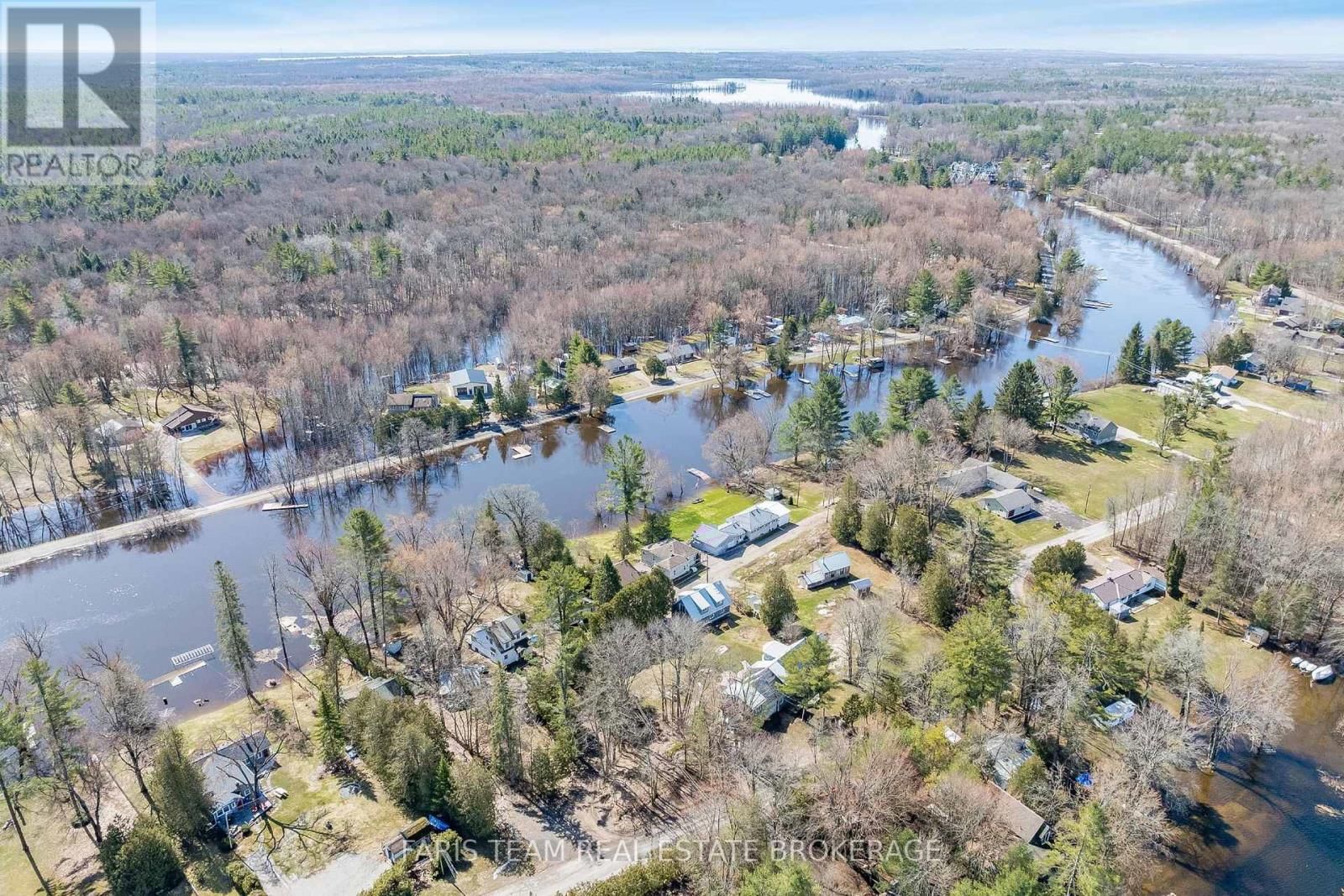 3529 BENNETT AVENUE Image 34