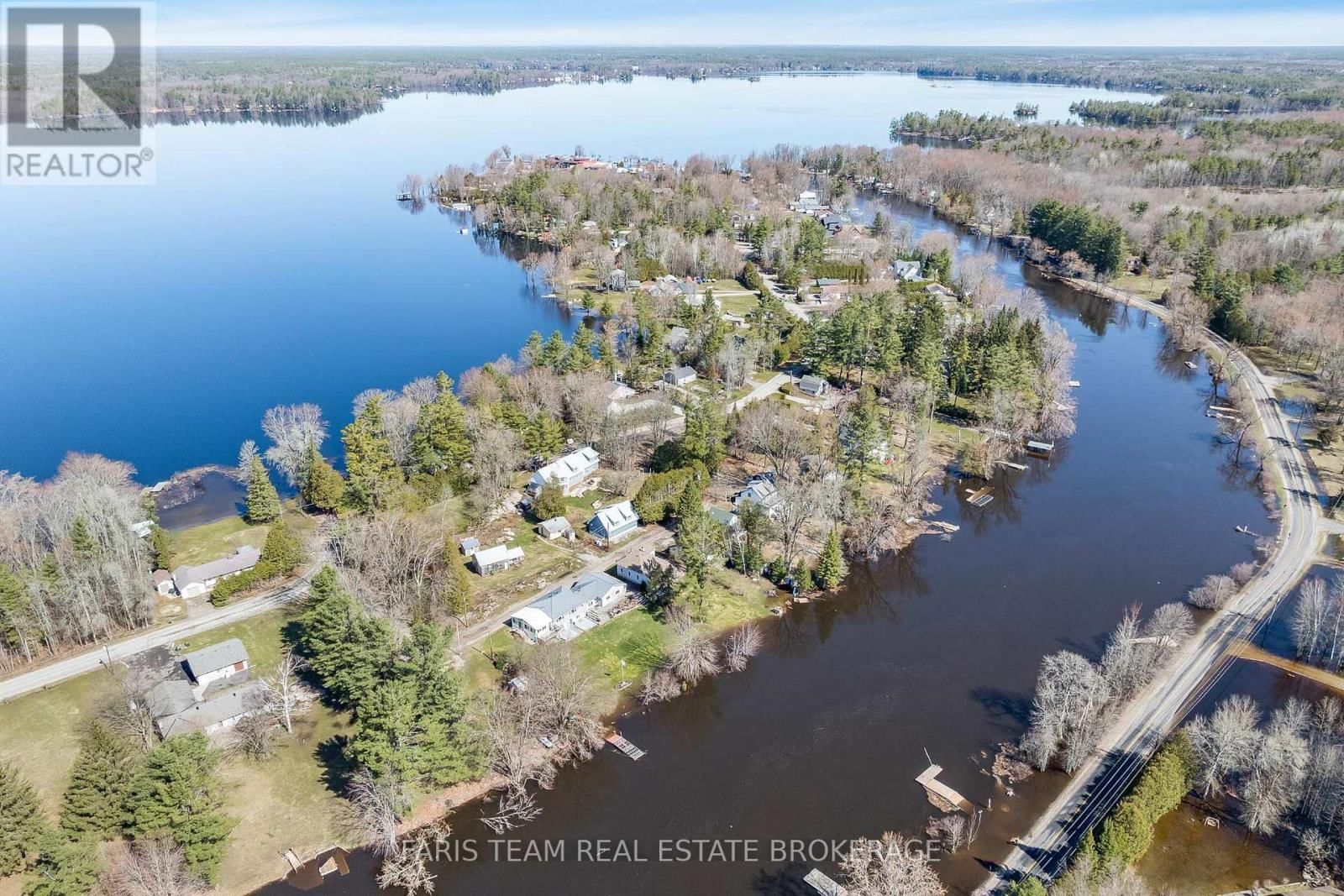 3529 BENNETT AVENUE Image 35