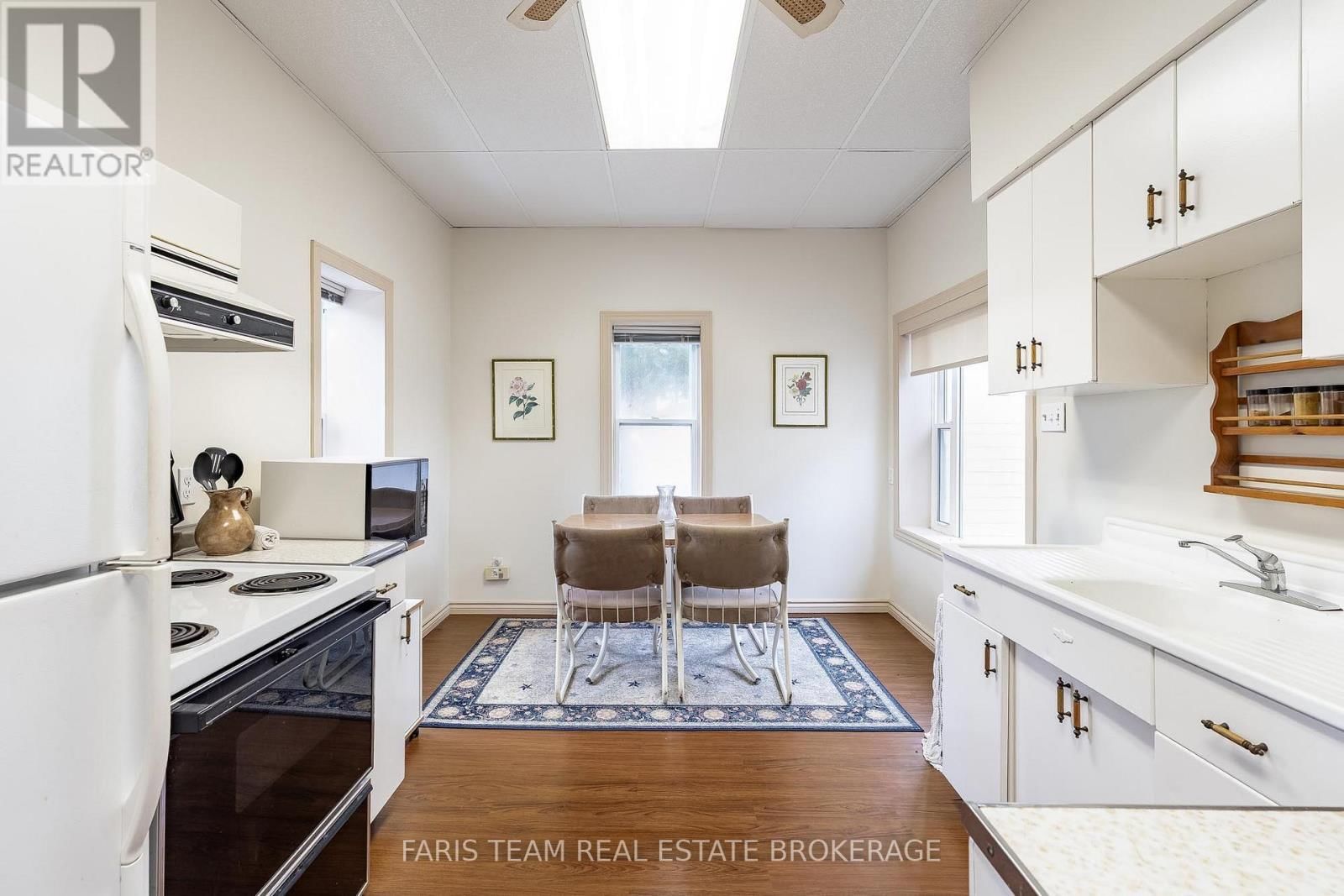 3529 BENNETT AVENUE Image 4