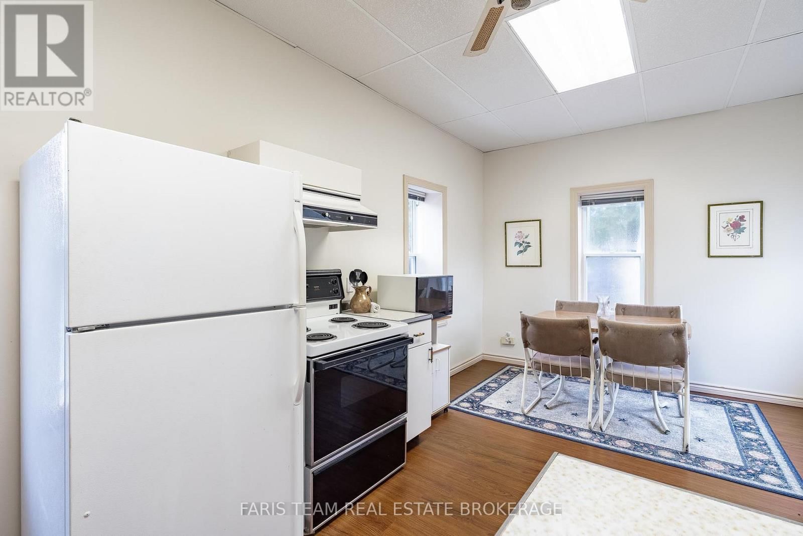 3529 BENNETT AVENUE Image 5