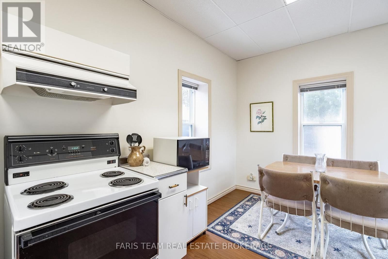 3529 BENNETT AVENUE Image 6