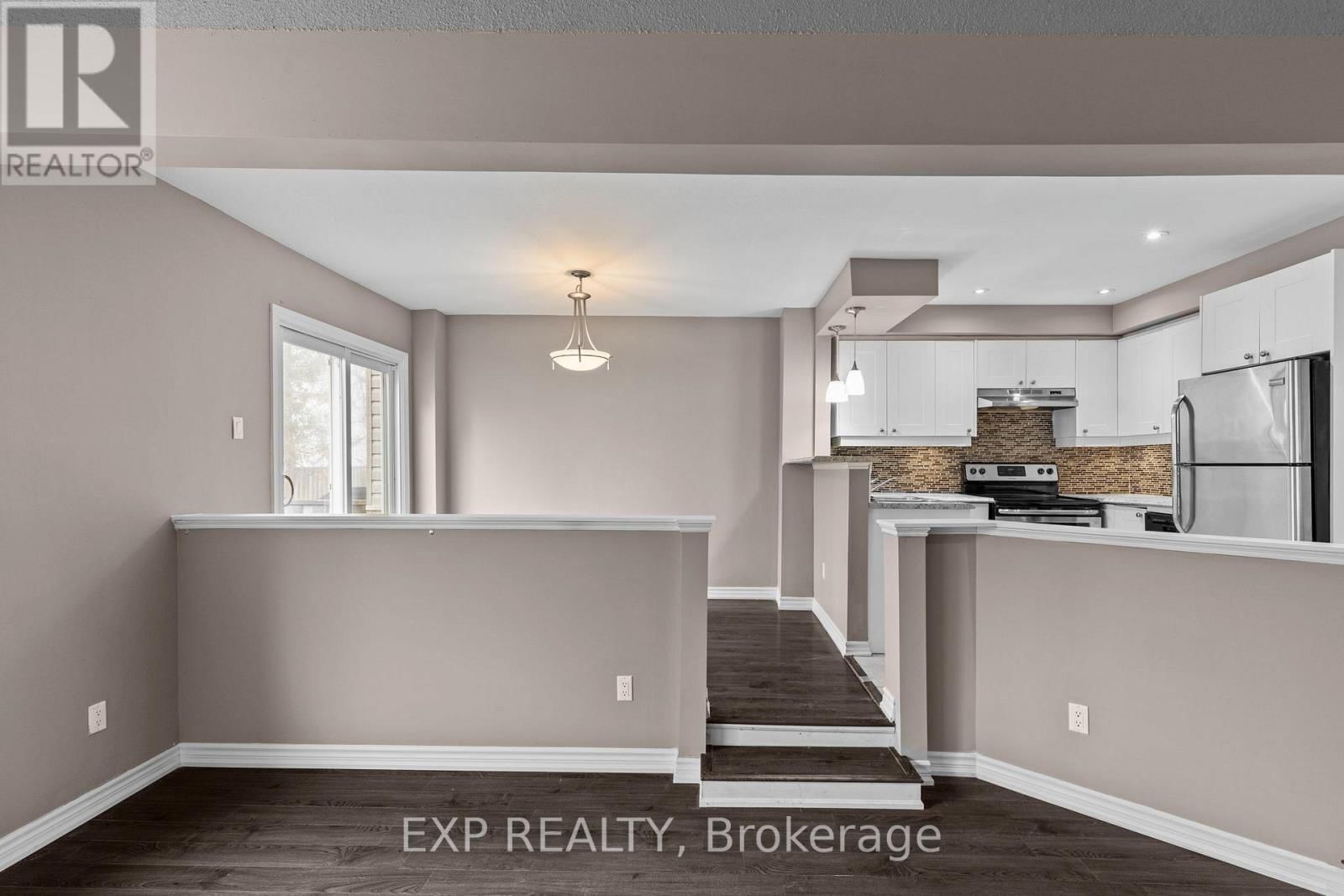 12 - 12 LANKIN BOULEVARD Image 12