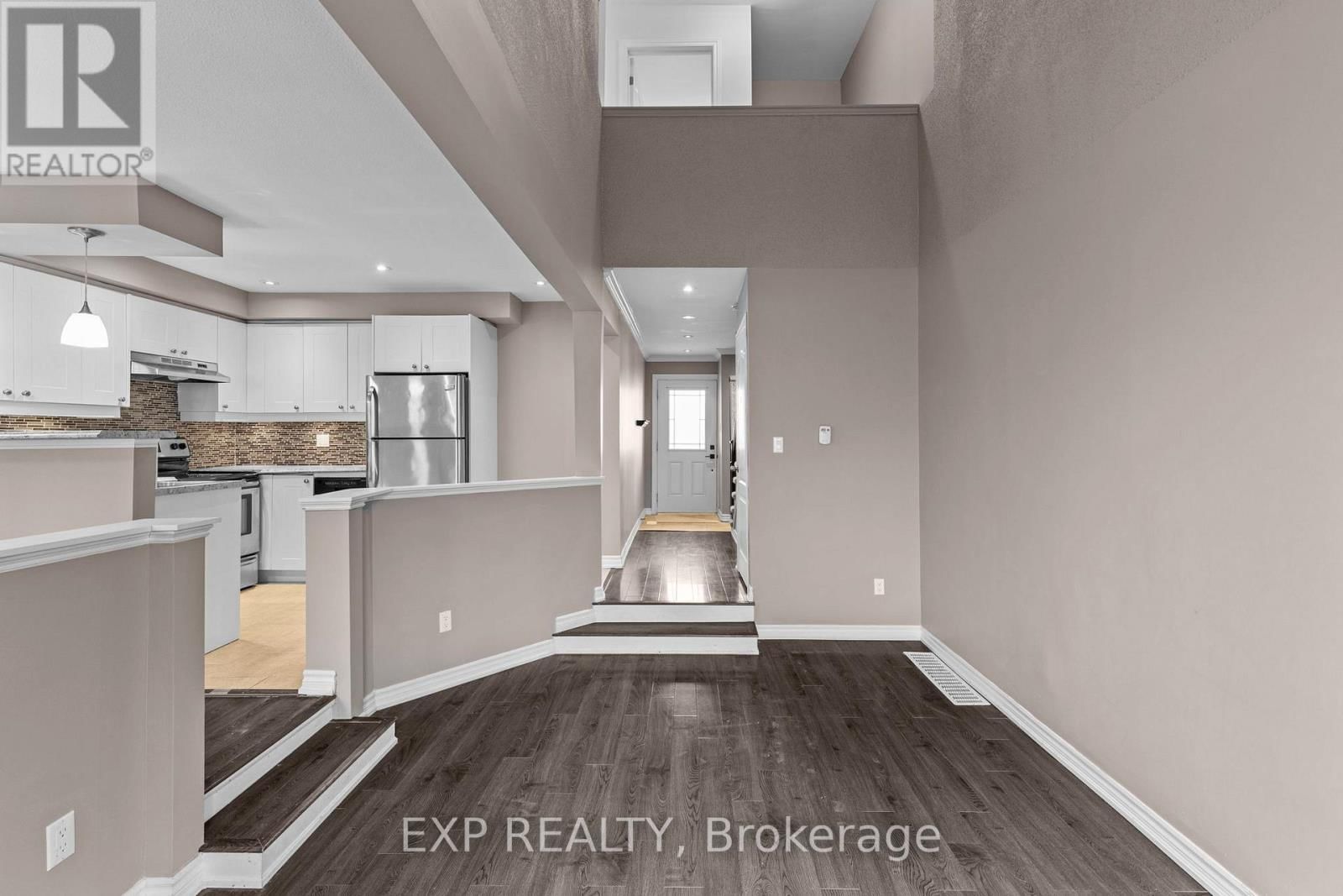 12 - 12 LANKIN BOULEVARD Image 13