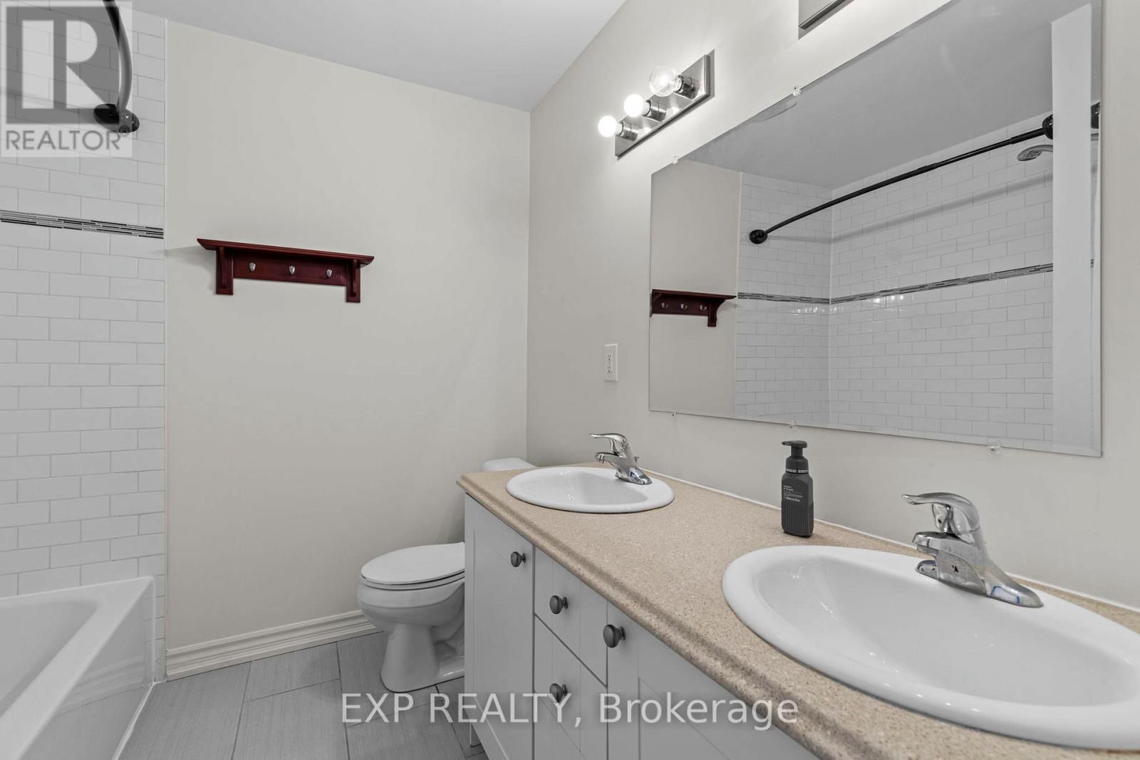 12 - 12 LANKIN BOULEVARD Image 25