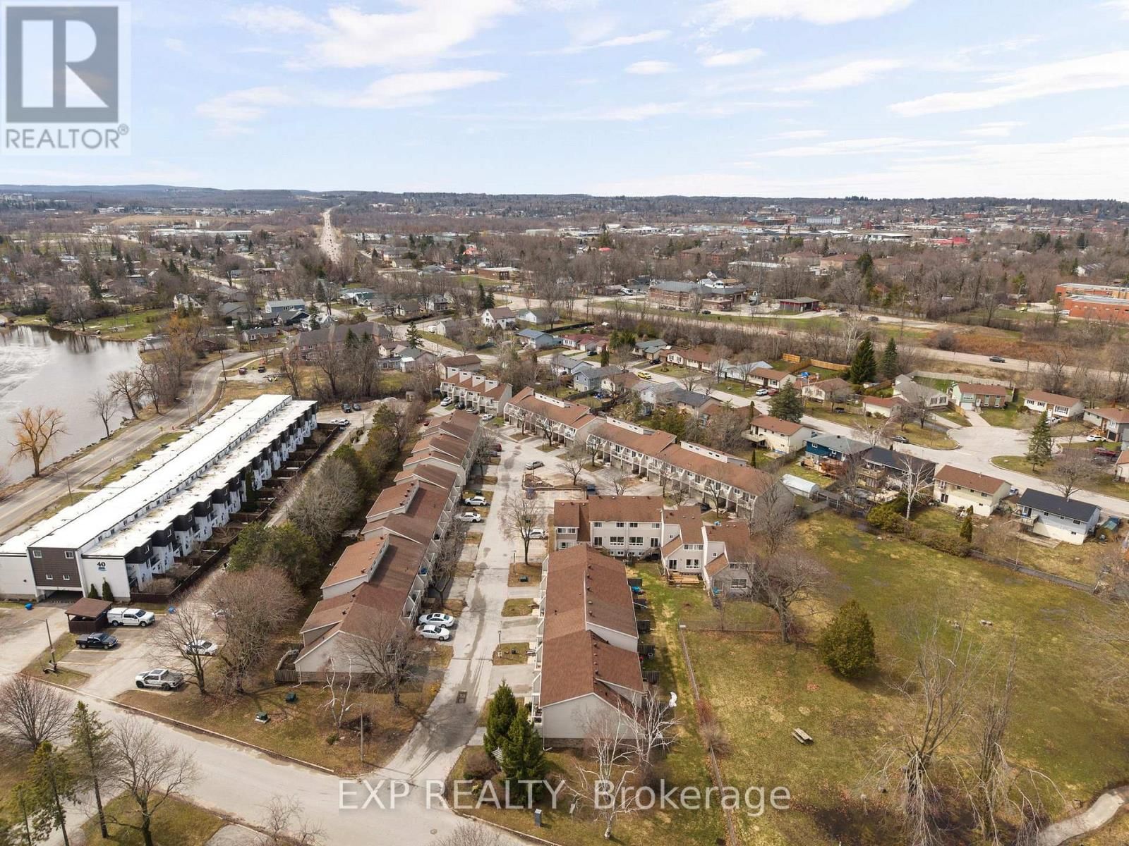 12 - 12 LANKIN BOULEVARD Image 32