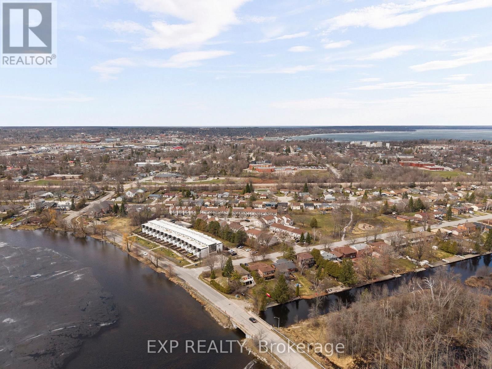 12 - 12 LANKIN BOULEVARD Image 35