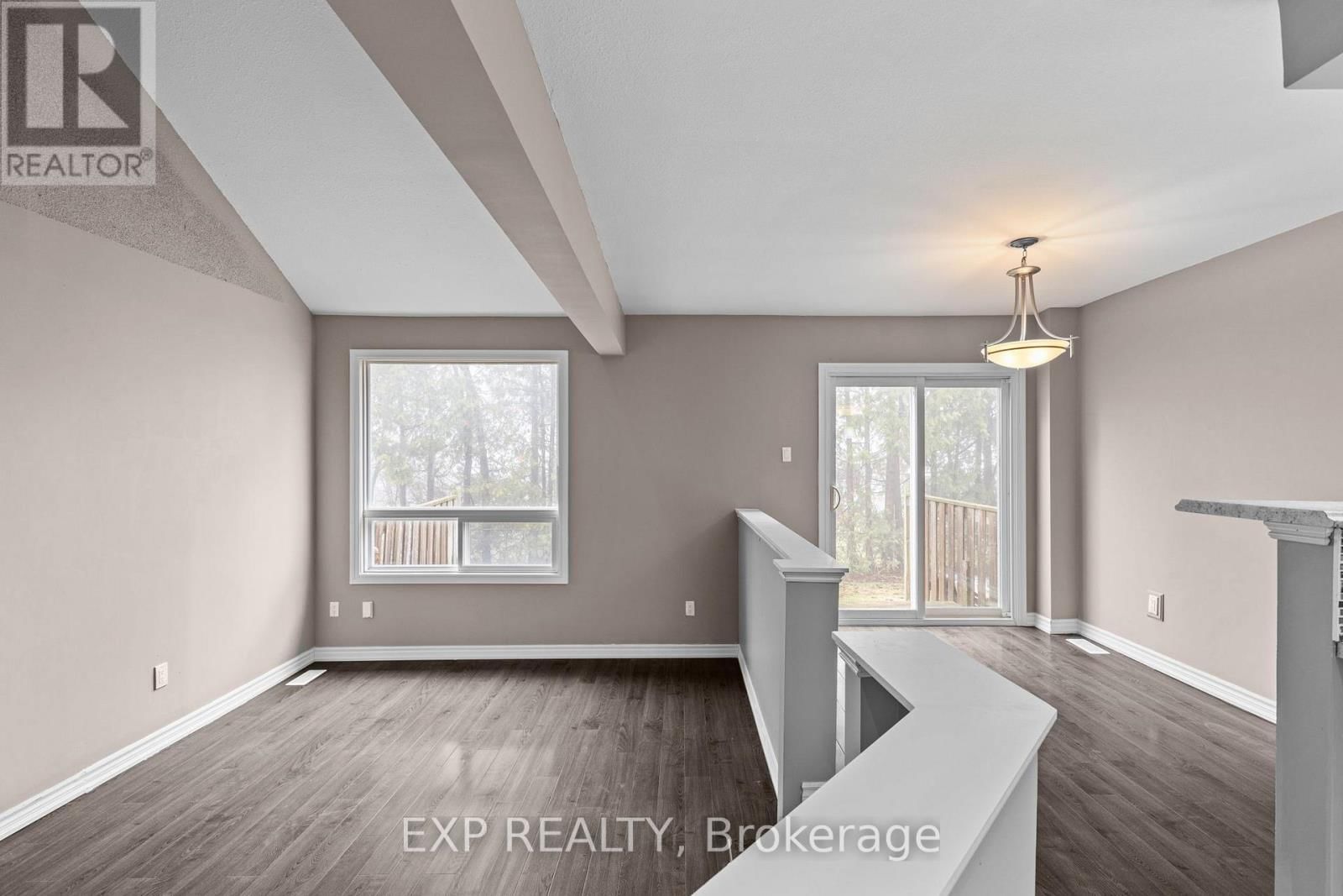 12 - 12 LANKIN BOULEVARD Image 9