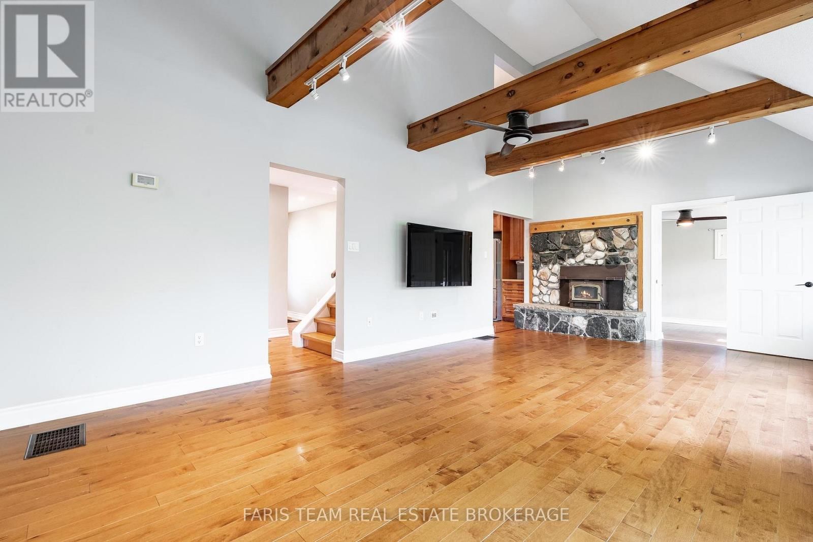 104 KNOX ROAD EAST Image 17