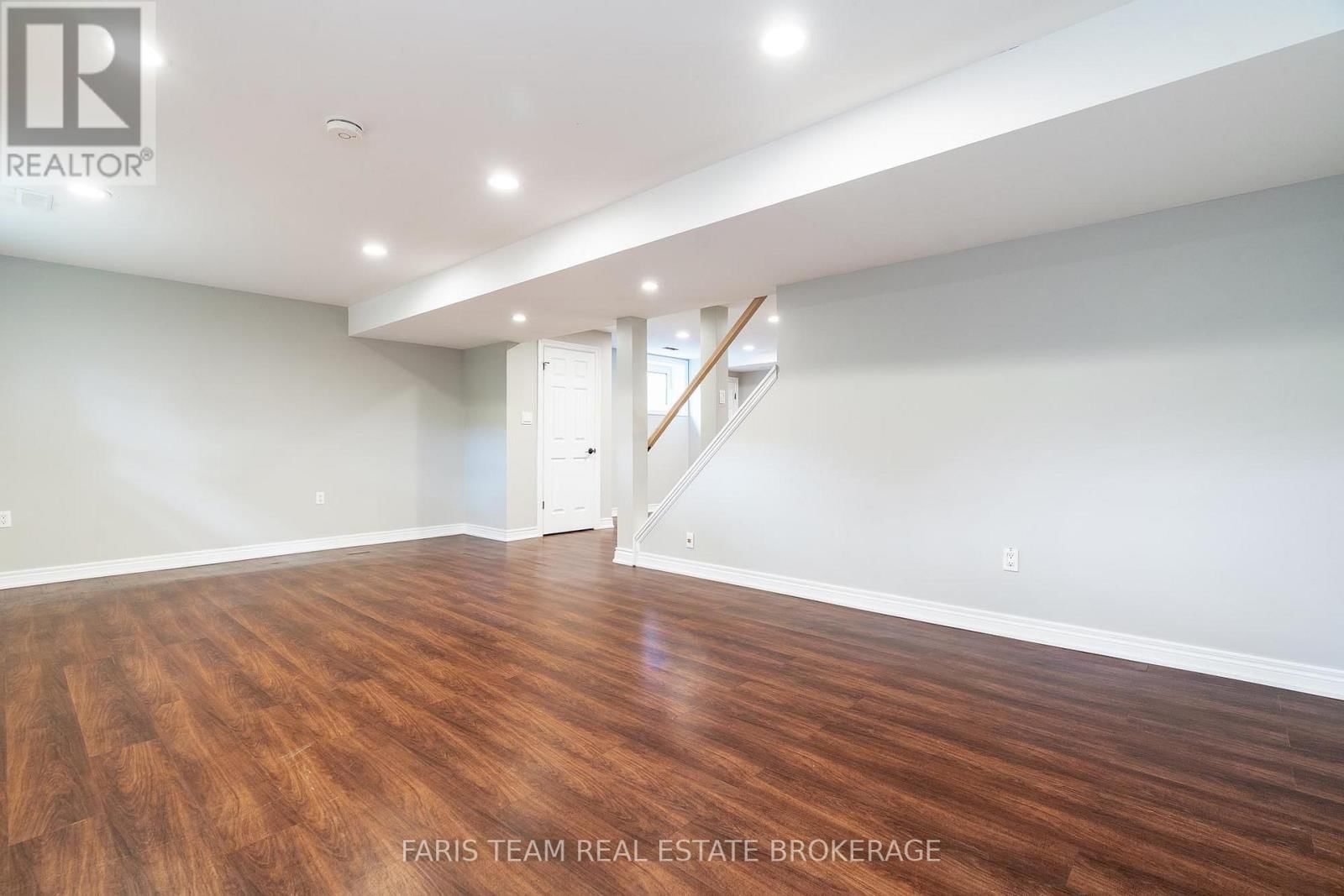 104 KNOX ROAD EAST Image 34