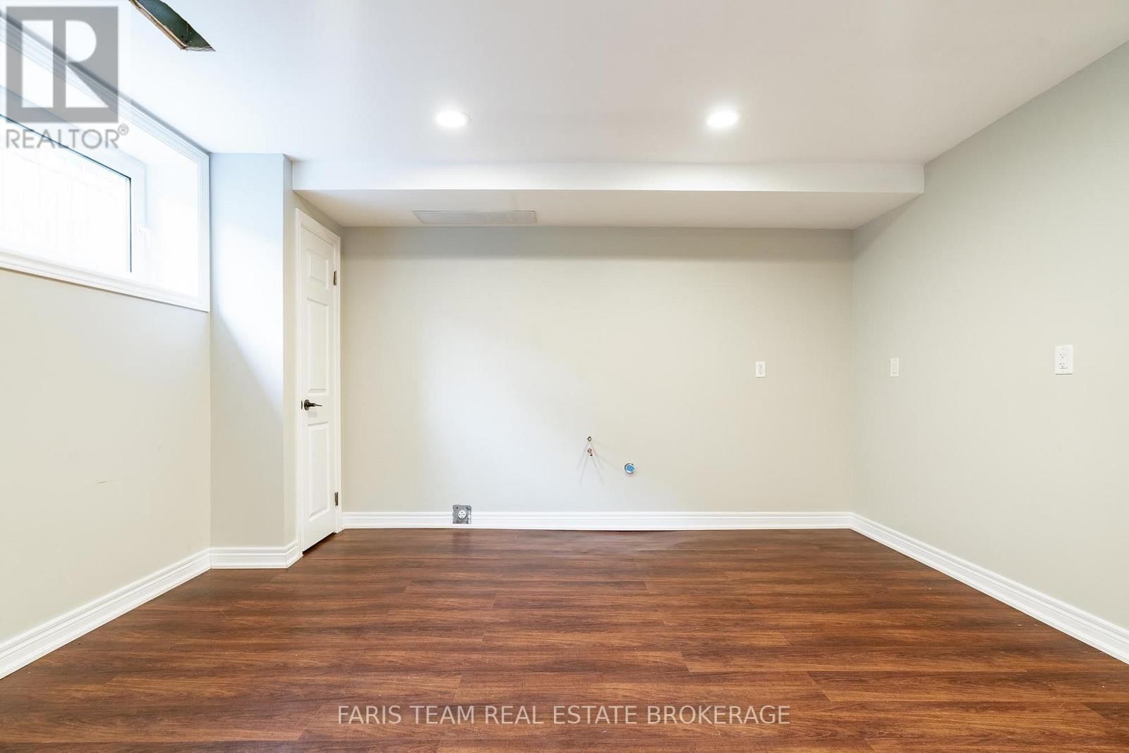 104 KNOX ROAD EAST Image 35