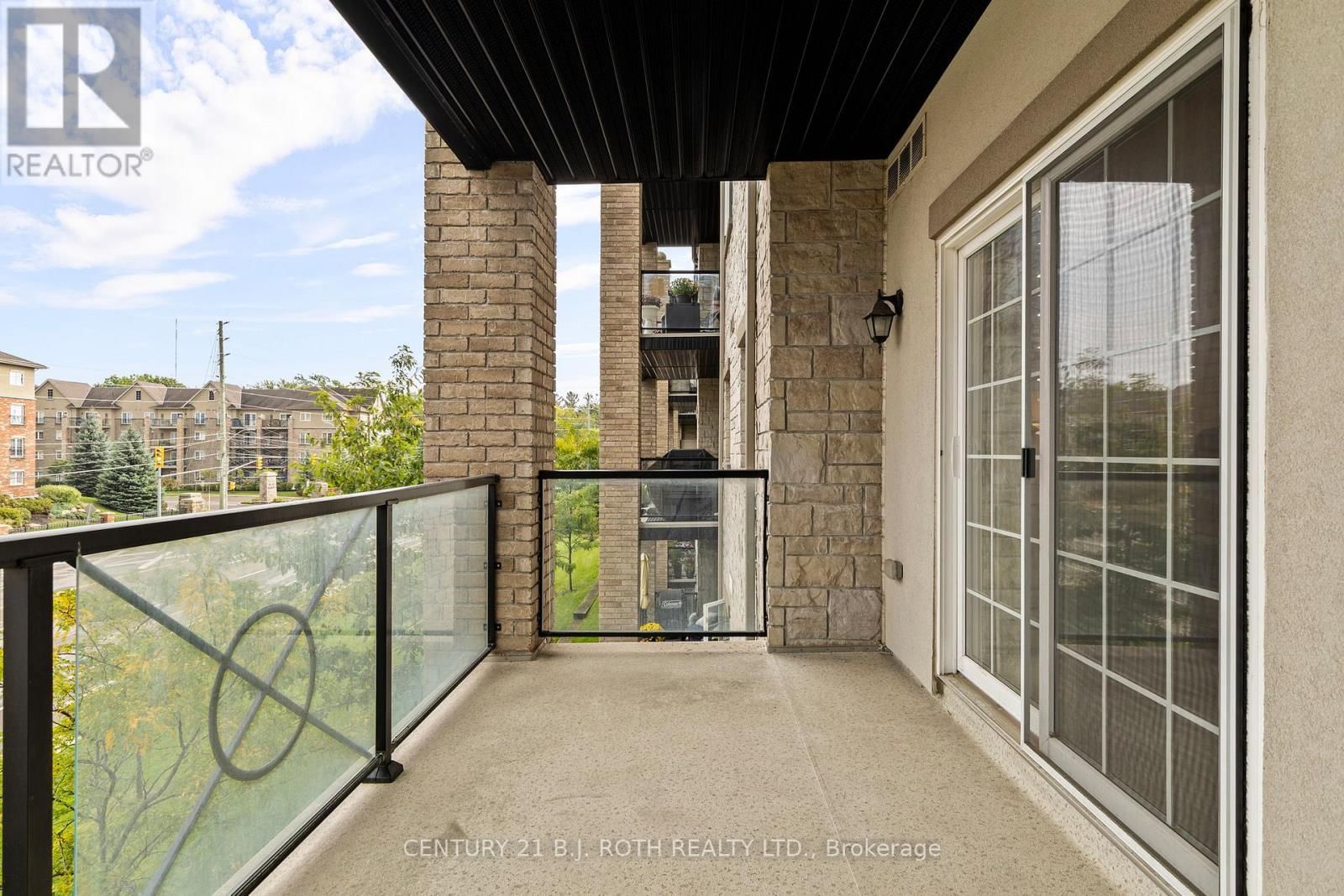 204 - 40 FERNDALE DRIVE SOUTH Image 15