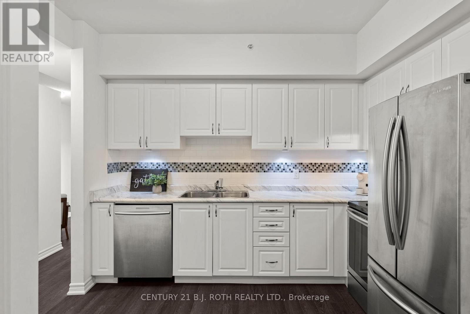 204 - 40 FERNDALE DRIVE SOUTH Image 6